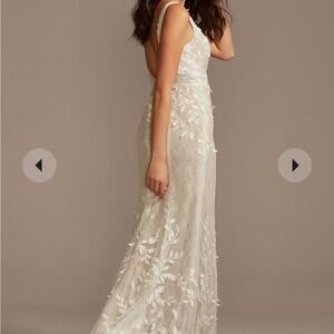 Melissa Sweet from David’s Bridal 3d leaves applique lace wedding dress Size 22